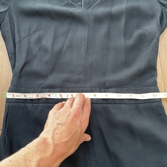 Club Monaco Bodena frill Long Sleeve Romper Jumpsuit shorts v neck Black Sz 0 - Picture 14 of 16